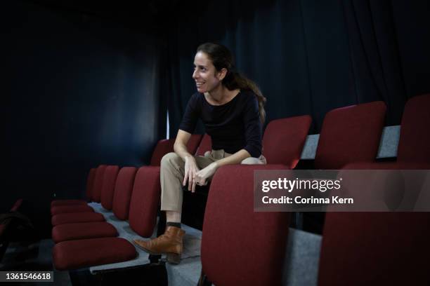 woman directing theatre play - movie actor stock pictures, royalty-free photos & images