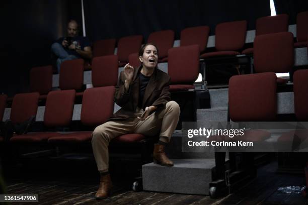 woman directing theatre play - backstage and audience ストックフォトと画像