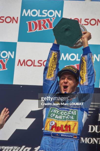 Le pilote de formule 1 Michael Schumacher remporte le Grand Prix du Canada, le 12 juin 1994.