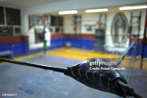 boxing ring - boxing ring stock pictures, royalty-free photos & images