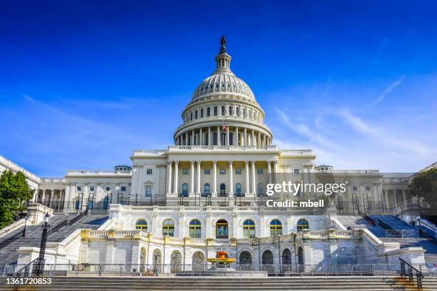 west front of the us capitol building - washington dc - west front stock pictures, royalty-free photos & images