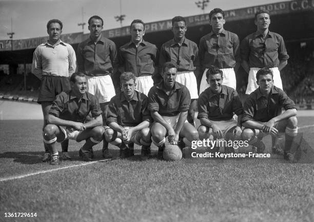 équipe de football de l''AS Troyes Sainte-Savine' , en septembre 1953.