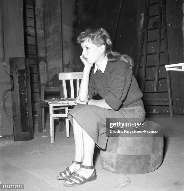 Portrait de Cécile Aubry au Théâtre de l'Oeuvre, le 7 septembre 1953, à Paris.