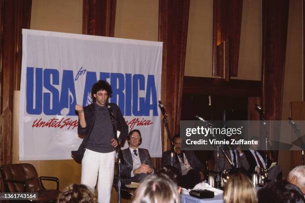 Irish singer-songwriter Bob Geldof, American music manager and television producer Ken Kragen , American composer and music producer Quincy Jones,...