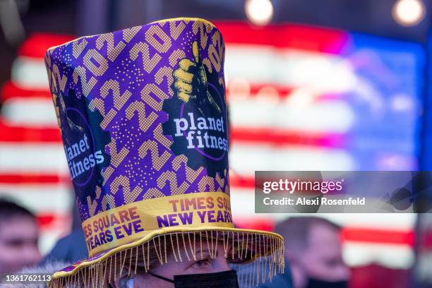 Planet Fitness hats are handed out before confetti is released