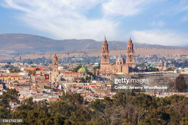 elevated view of the historic center of morelia - état du michoacan photos et images de collection