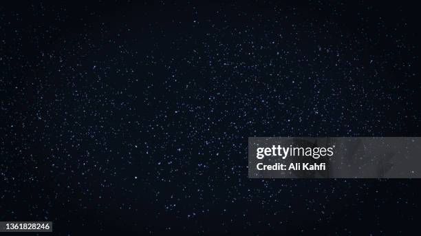 nacht leuchtet mit sternen galaxie partikelhintergrund - galaxie stock-grafiken, -clipart, -cartoons und -symbole
