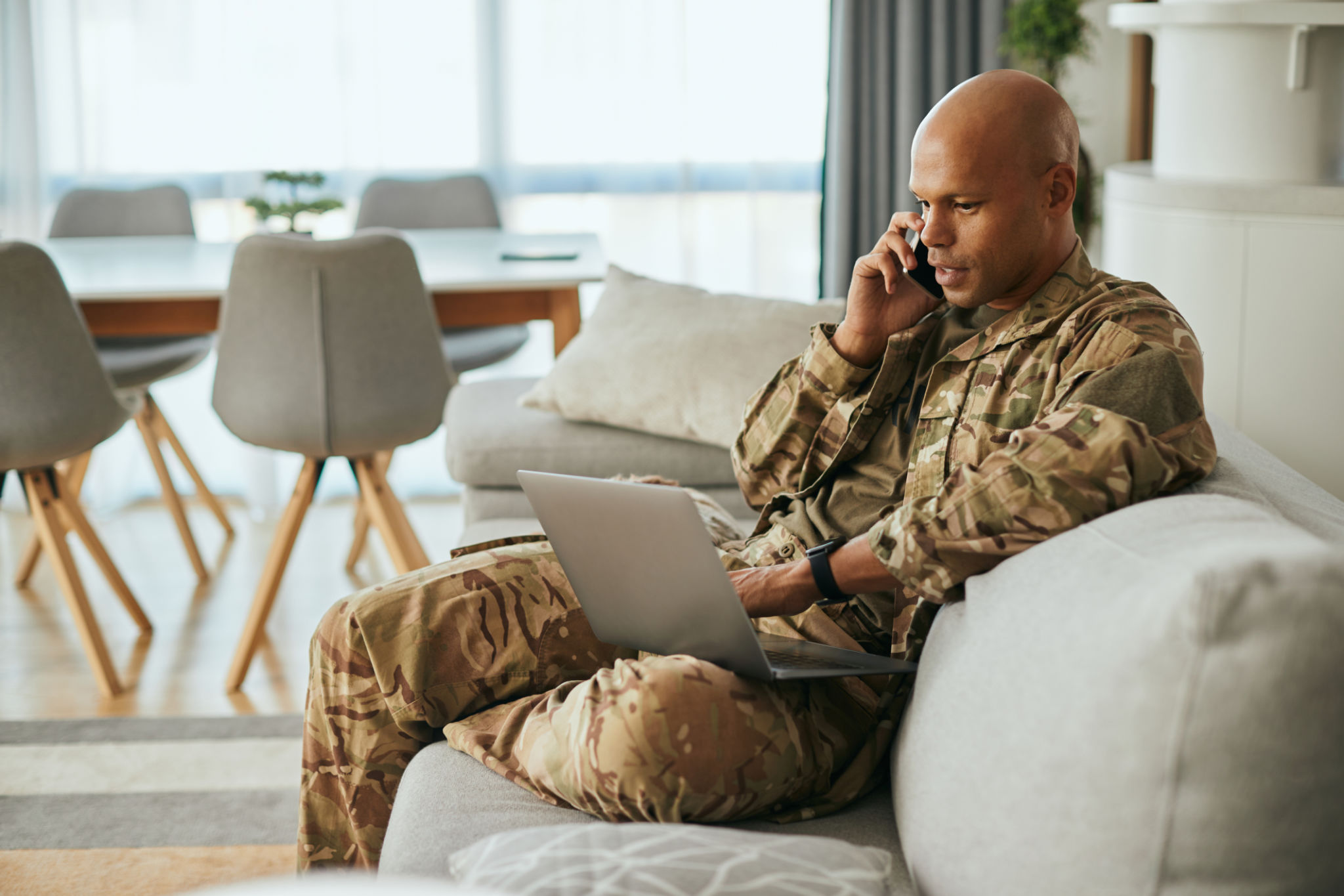 veteran using computer
