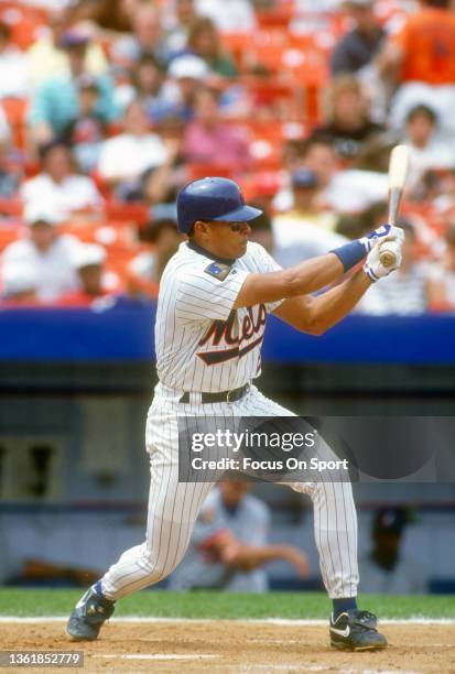 Segui Baseball 355 David Segui Photos & High Res Pictures - Getty Images