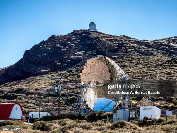 roque de los muchachos telescope and astronomical observatory on the island of la palma - event horizon telescope stock pictures, royalty-free photos & images