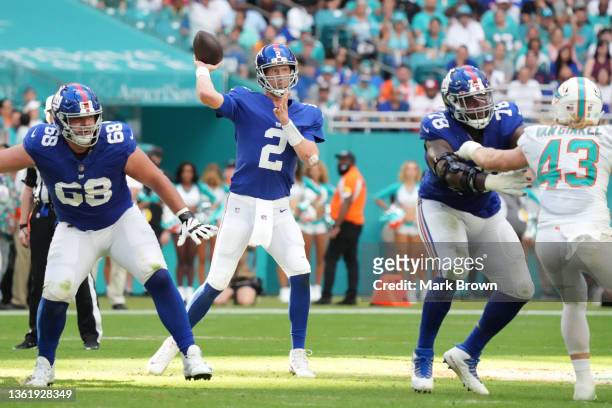 Mike Glennon of the New York Giants throws a pass against the Miami Dolphins at Hard Rock Stadium on December 05, 2021 in Miami Gardens, Florida.