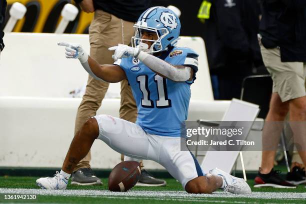 Josh Downs of the North Carolina Tar Heels reacts following a reception during the first half of the Duke's Mayo Bowl against the South Carolina...