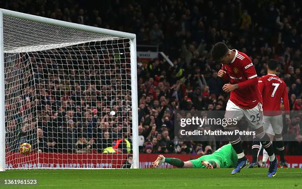 Manchester United v Burnley - Premier League Manchester United v Burnley - Premier League