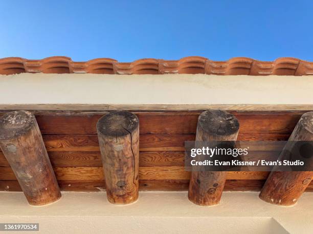 roof soffit - eaves - fotografias e filmes do acervo