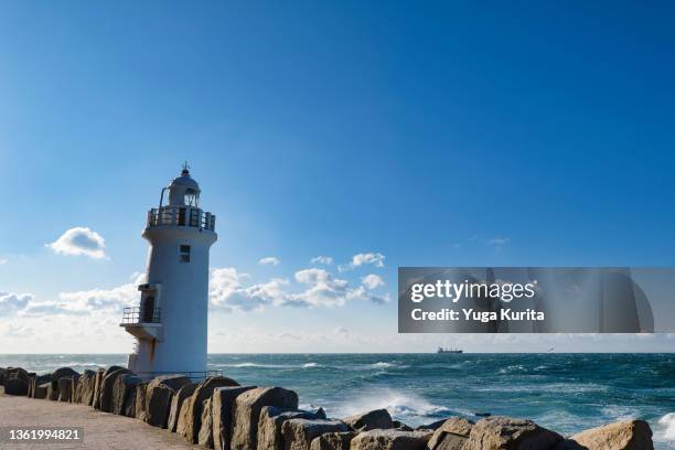 渥美半島の先端、愛知県田原市にある【伊良湖岬灯台】(white lighthouse on the coast) - 愛知県 stock pictures, royalty-free photos & images