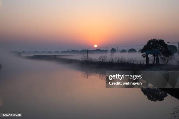sunrise in winter morning in suzhou country side - suzhou china fotografías e imágenes de stock