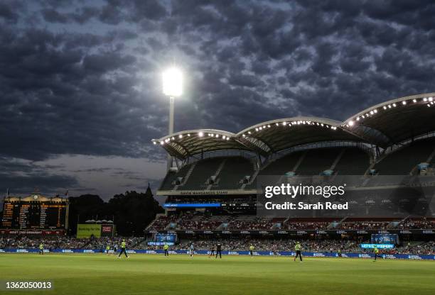 General View during the Men's Big Bash League match between the Adelaide Strikers and the Sydney Thunder at Adelaide Oval, on December 31 in...