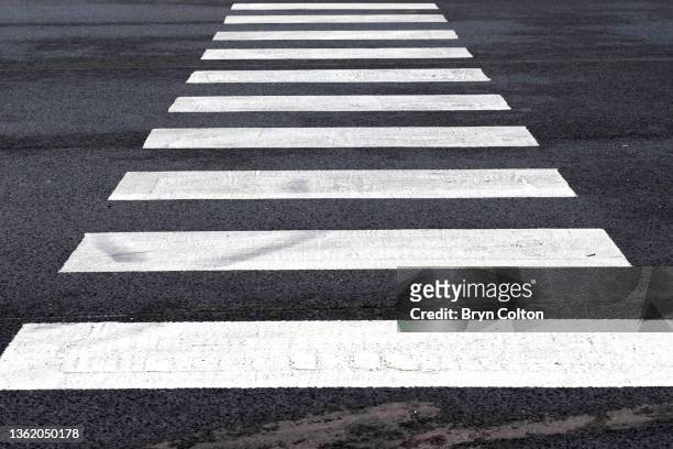 high angle view of pedestrian crossing - paso de cebra fotografías e imágenes de stock