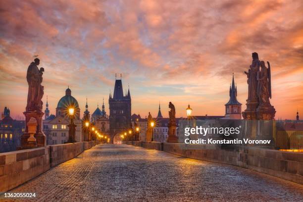wonderful sunrise on charles bridge, prague. no people - czech republic imagens e fotografias de stock