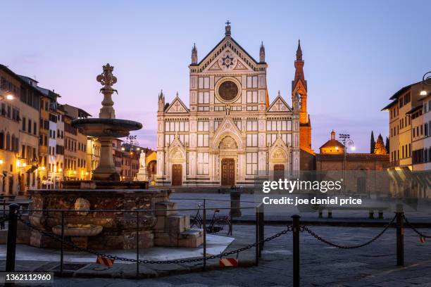 piazza di santa croce, basilica of santa croce, fontana di piazza, santa croce in florence, florence, tuscany, italy - piazza di santa croce stock pictures, royalty-free photos & images