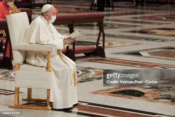 Pope With Mask Pope Mask Photos and Premium High Res Pictures - Getty Images