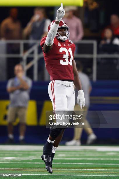 Will Anderson Jr. #31 of the Alabama Crimson Tide reacts after a fourth down stop against the Cincinnati Bearcats during the fourth quarter in the...