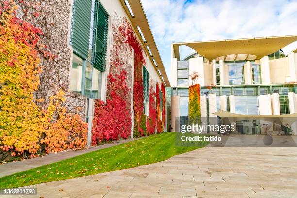 federal chancellery in berlin - built space stock pictures, royalty-free photos & images