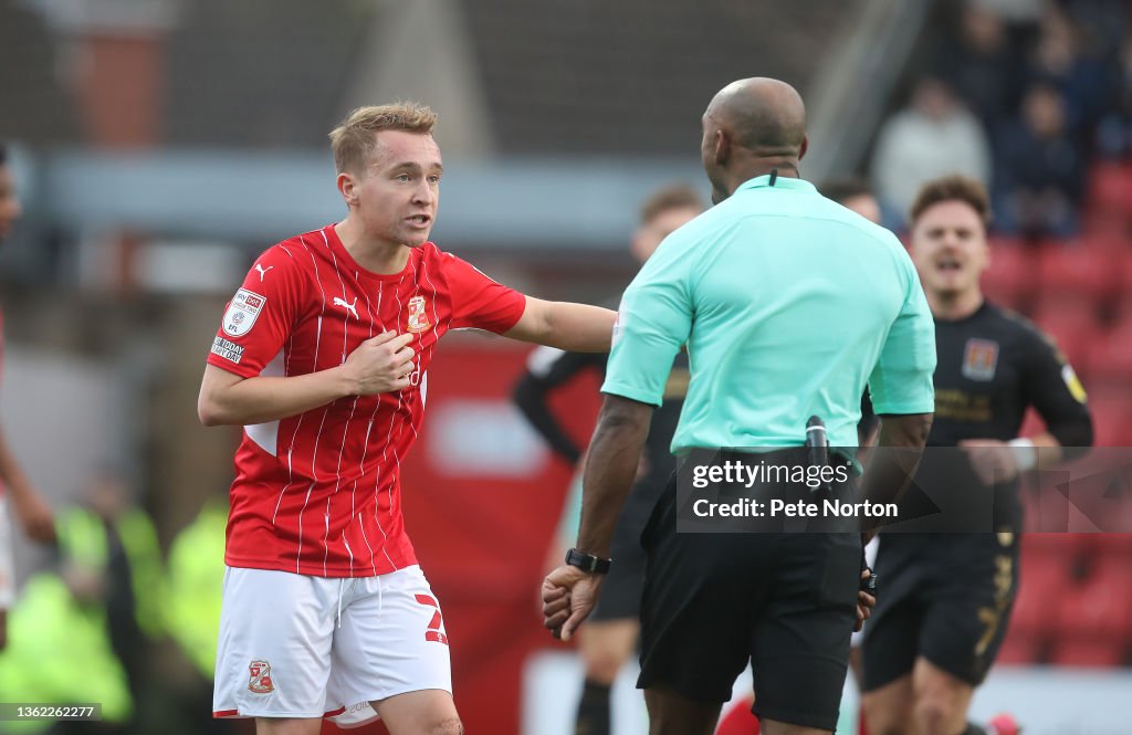 Swindon Town v Northampton Town - Sky Bet League Two