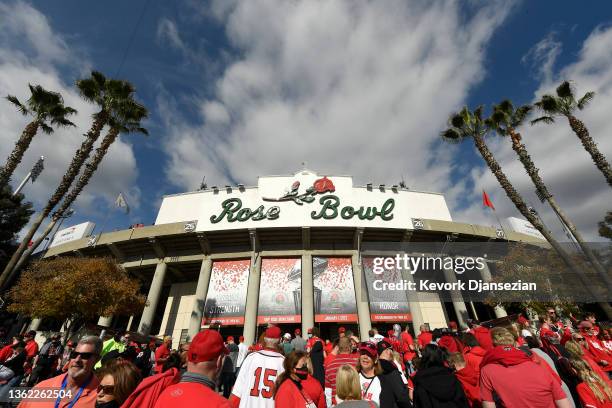 General view of the stadium prior to the game between the Ohio State Buckeyes and the Utah Utes in the Rose Bowl Game at Rose Bowl Stadium on January...