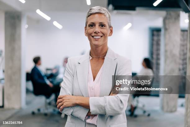 4 609点の女性 ショートカット スーツ 外人のストックフォト Getty Images 4 609点の女性 ショートカット スーツ 外人のストックフォト Getty Images