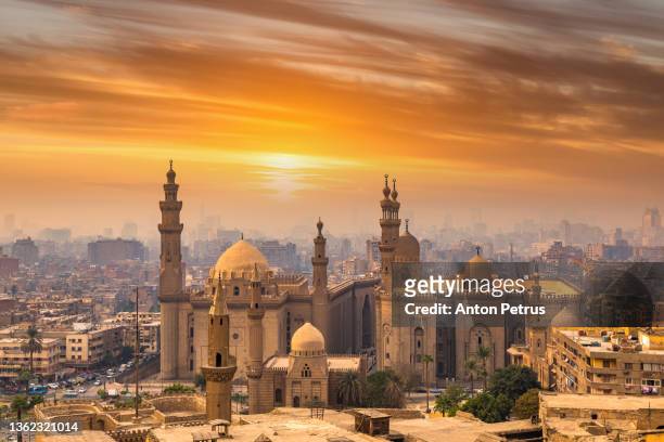 the mosque-madrasa of sultan hassan at sunset, cairo citadel, egypt - cairo bildbanksfoton och bilder
