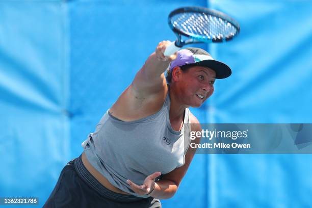 Tara Moore of Great Britain serves during day 1 of the 2022 Traralgon International at Traralgon Tennis Centre on January 02, 2022 in Traralgon ,...