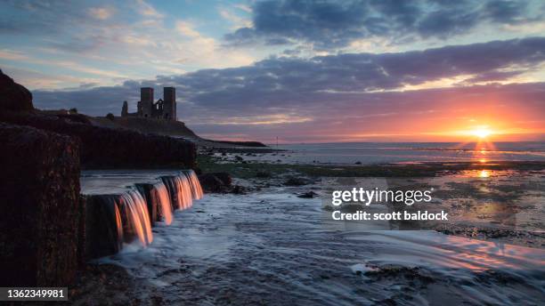 reculver castle - kent foto e immagini stock