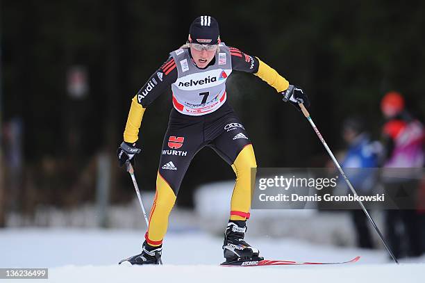 26 Monique Siegel Photos & High Res Pictures Getty Images