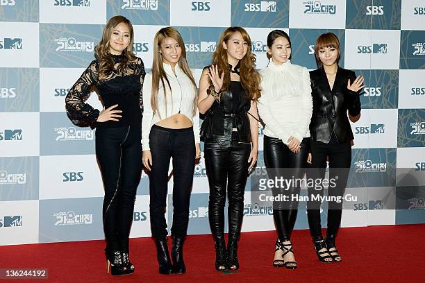 South Korean girl group Wonder Girls attend the 2011 SBS Korea Pop Music Festival at Ilsan Kintex on December 29, 2011 in Gyeonggi-do, South Korea.