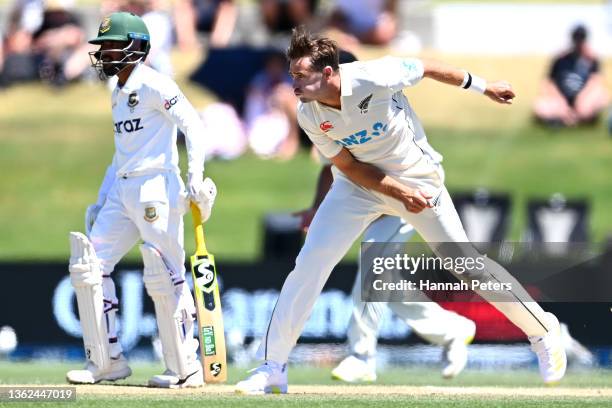 Tim Southee of the Black Caps bowls during day three of the First Test Match in the series between New Zealand and Bangladesh at Bay Oval on January...