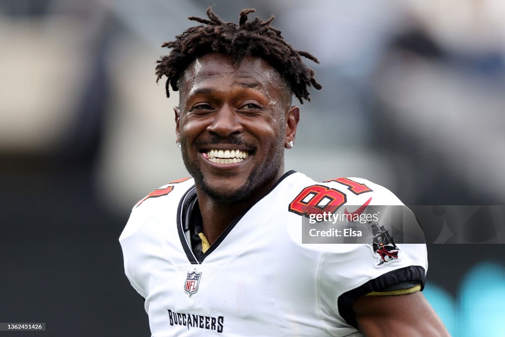 Tampa Bay Buccaneers v New York Jets