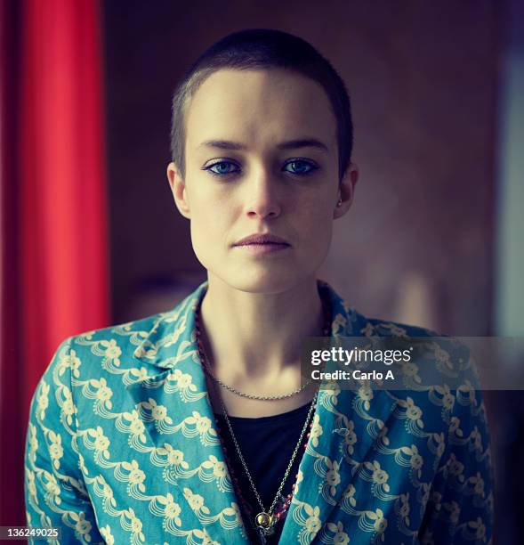 72 534 Crâne Rasé Stock Photos, High-Res Pictures, and Images - Getty ...