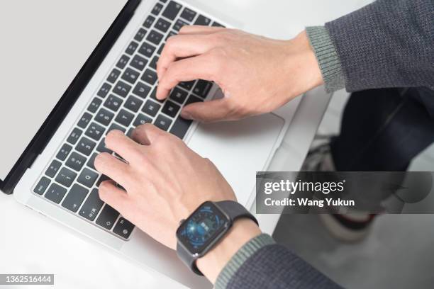Hand Tapping On Table Hand Tapping Table Photos and Premium High Res Pictures - Getty Images