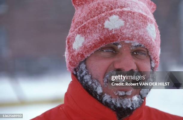 Homme avec la barbe gelée à Ontairo en septembre 1978.