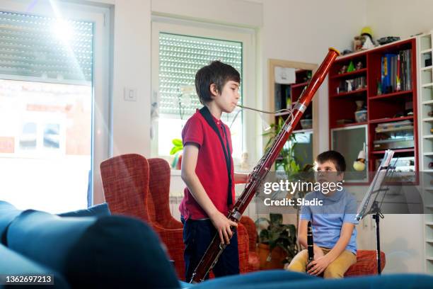 home schooling music classes - bassoon 個照片及圖片檔