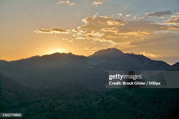 heavenly sunset in tucson,scenic view of mountains against sky during sunset,mt lemmon,arizona,united states,usa - mt lemmon fotografías e imágenes de stock