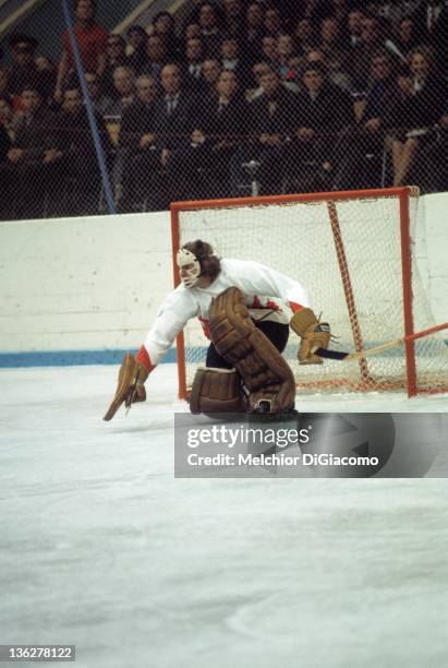 Goalie Ken Dryden of Canada defends the net during the game against the Soviet Union in the 1972 Summit Series at the Luzhniki Ice Palace in Moscow,...