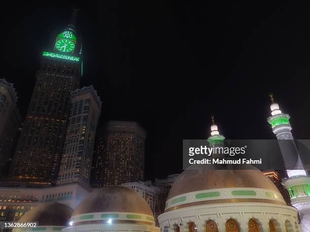 abraj al bait tower from masjid al-haram - makkah clock tower stock pictures, royalty-free photos & images
