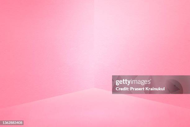 pink floor and wall background. for montage product or text - verdieping stockfoto's en -beelden
