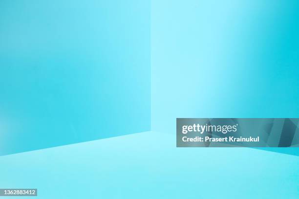 blue floor and wall background. for montage product or text - studio camera foto e immagini stock