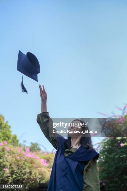Chinese Spring Graduation Cap Chinese Graduation Photos and Premium High Res Pictures - Getty Images