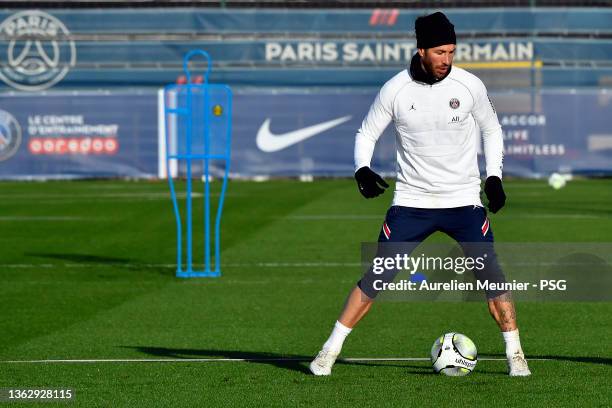 Sergio Ramo runs with the ball during a Paris Saint-Germain training session at Ooredoo Center on January 05, 2022 in Paris, France.