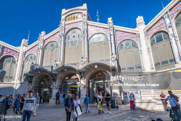 central market en placa del mercat in valencia, spain - en cuisine stock pictures, royalty-free photos & images