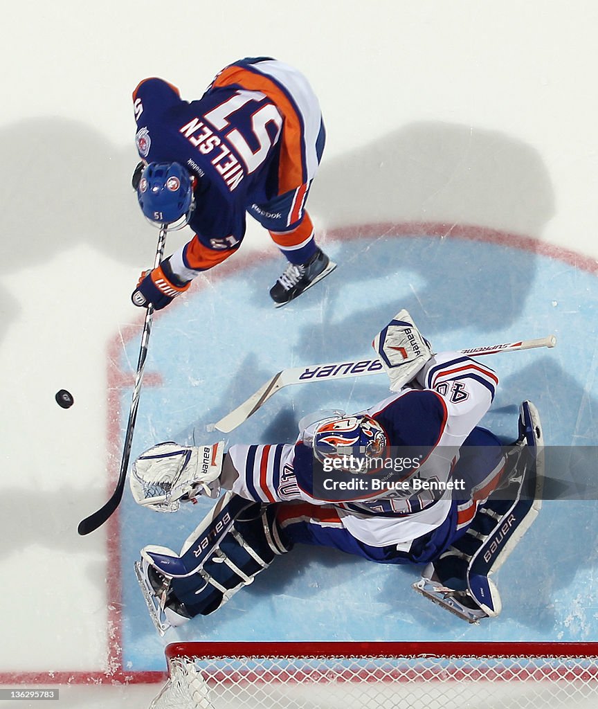 Edmonton Oilers v New York Islanders